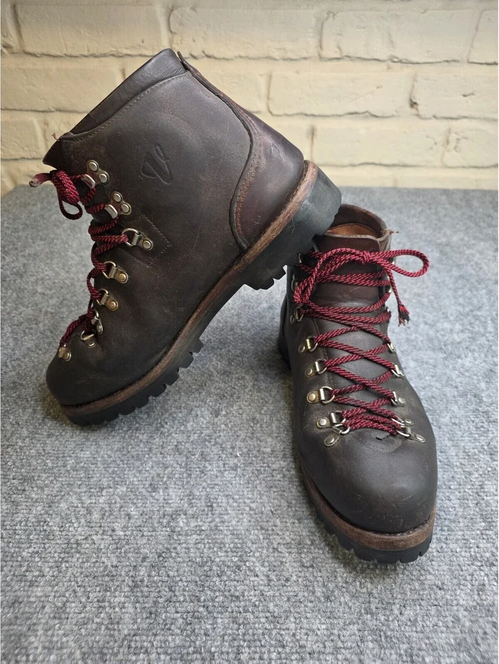 Vintage Vasque Sundowner Hiking Boots Men's 11.5 M Brown Leather Made in Italy